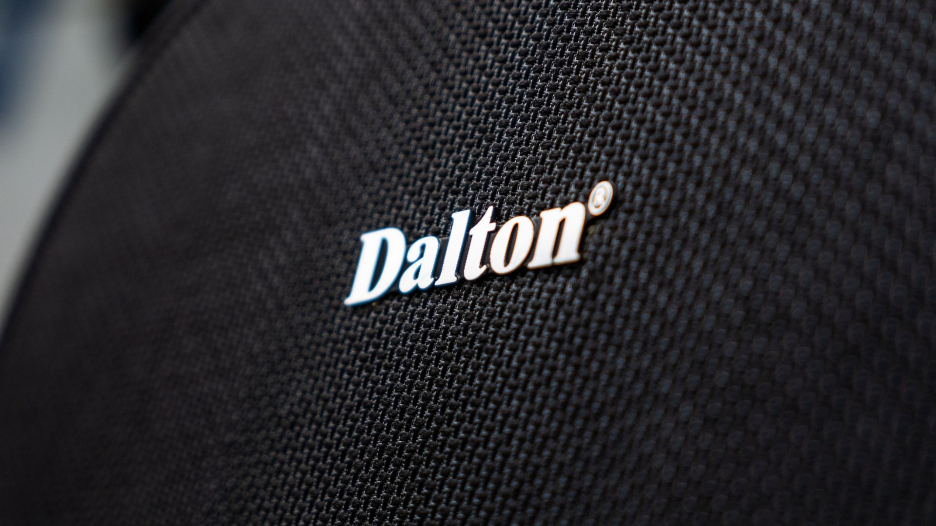 Dalton DS-208XPro — left comparison image
