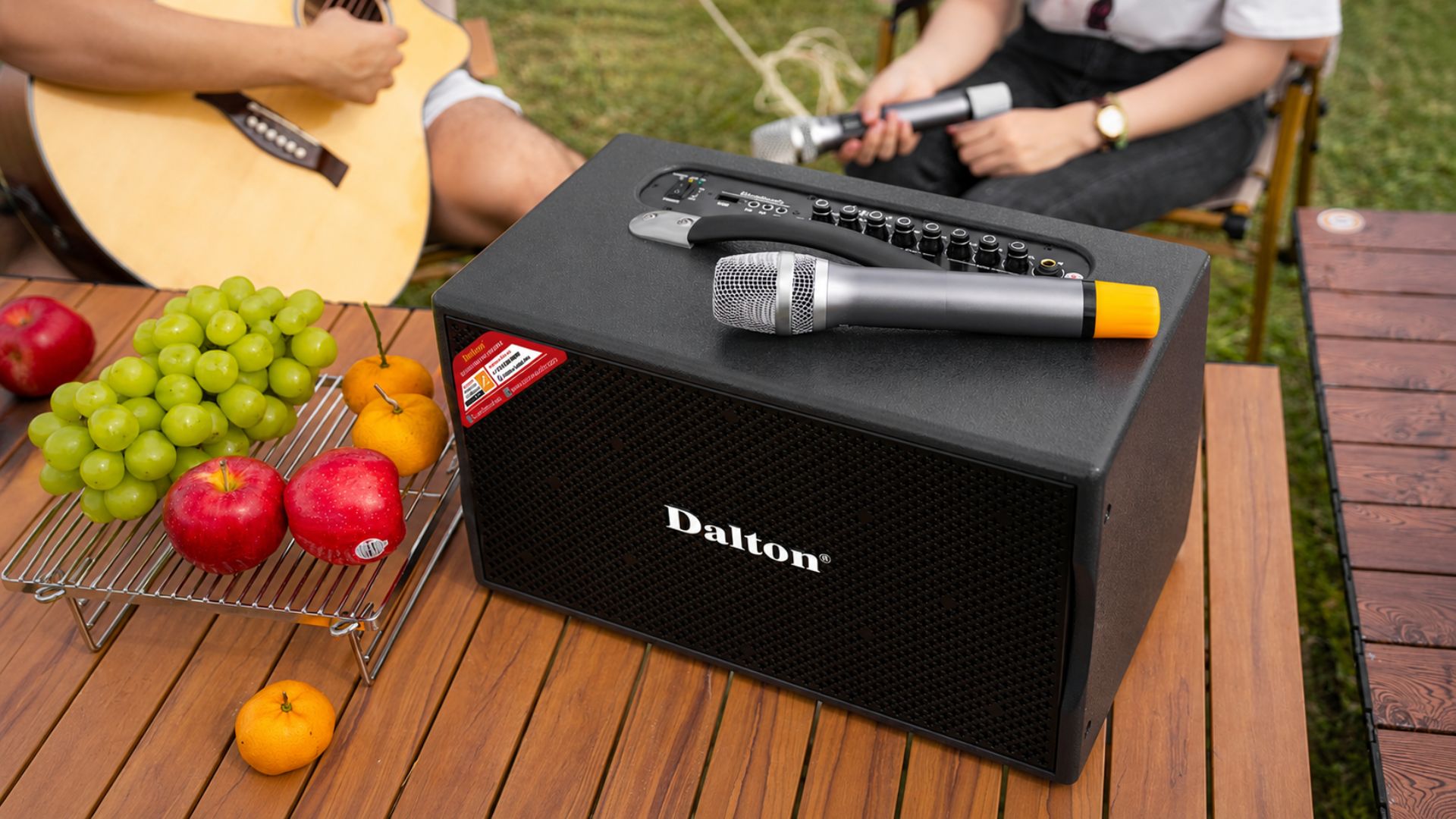 UHF wireless microphone Dalton